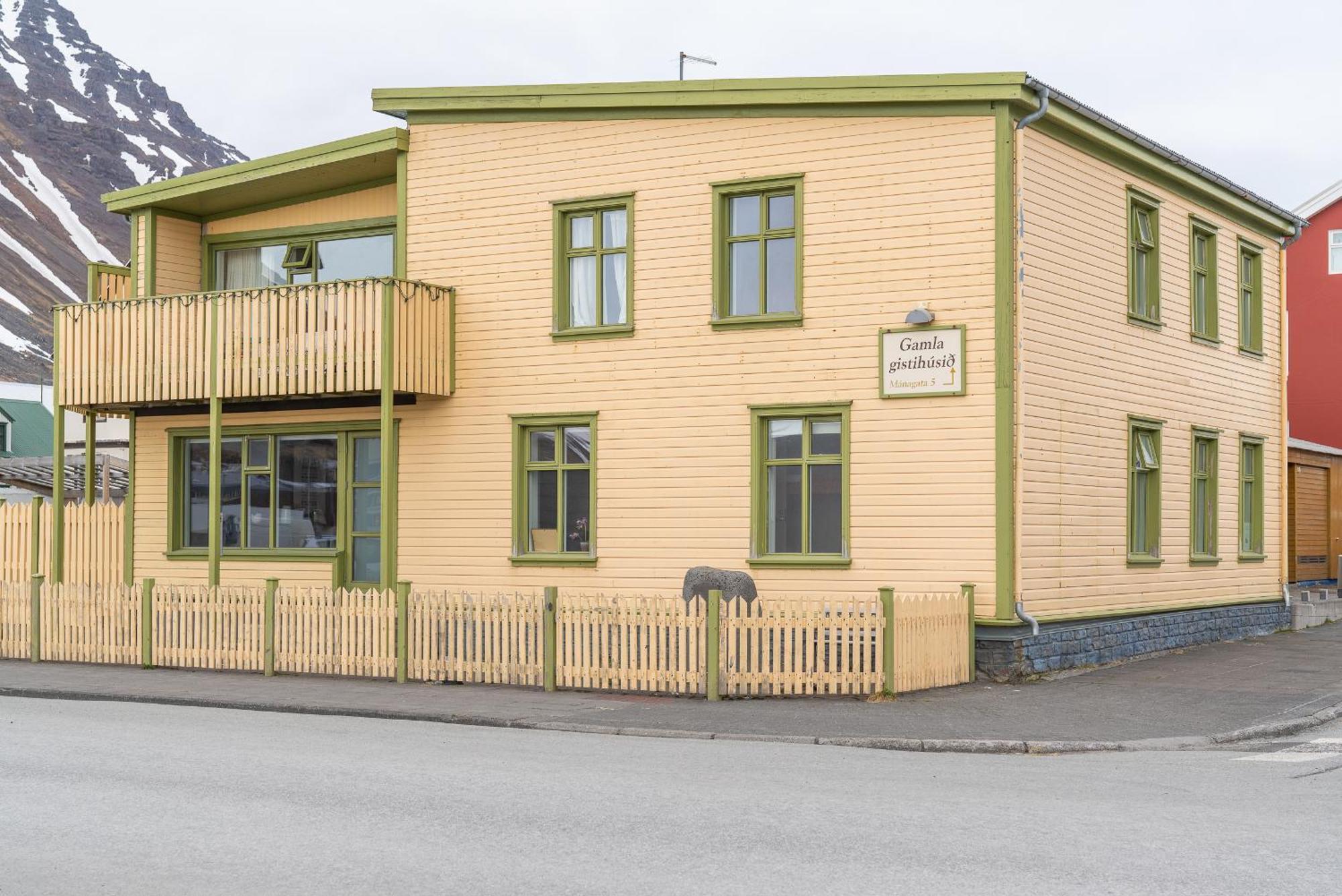 Isafjordur Hostel Bagian luar foto